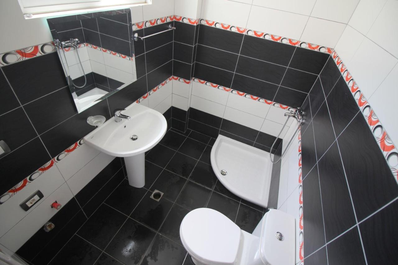 Eduart Apartments 2 Sarande Bagian luar foto