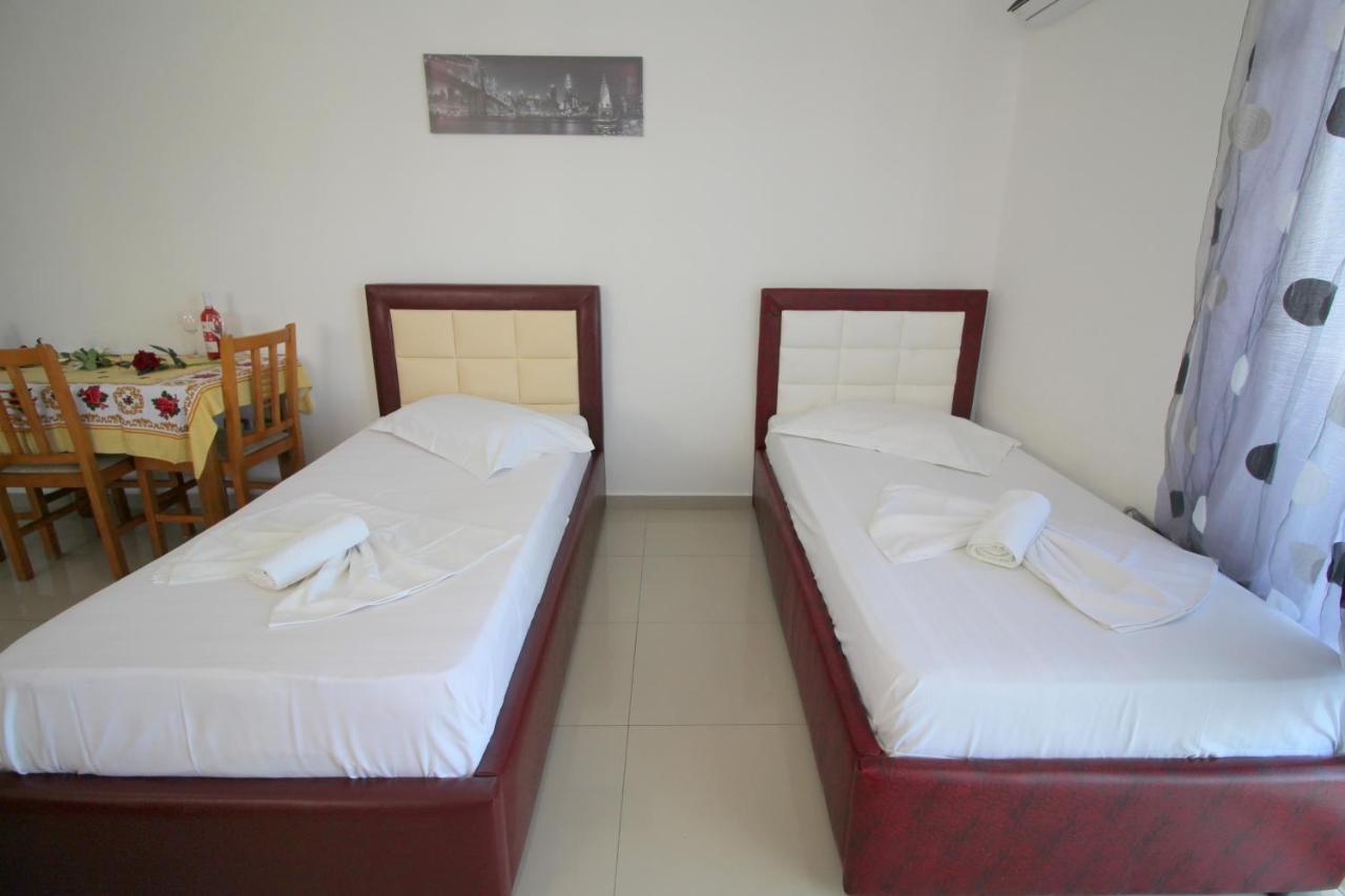 Eduart Apartments 2 Sarande Bagian luar foto